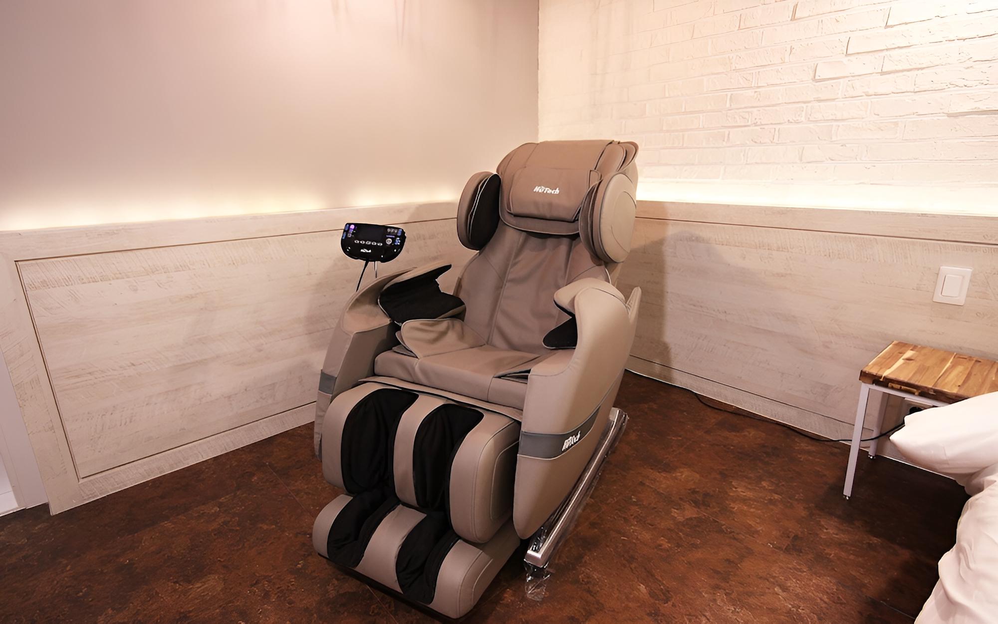 Room (VIP B-Massage Chair) photo 1