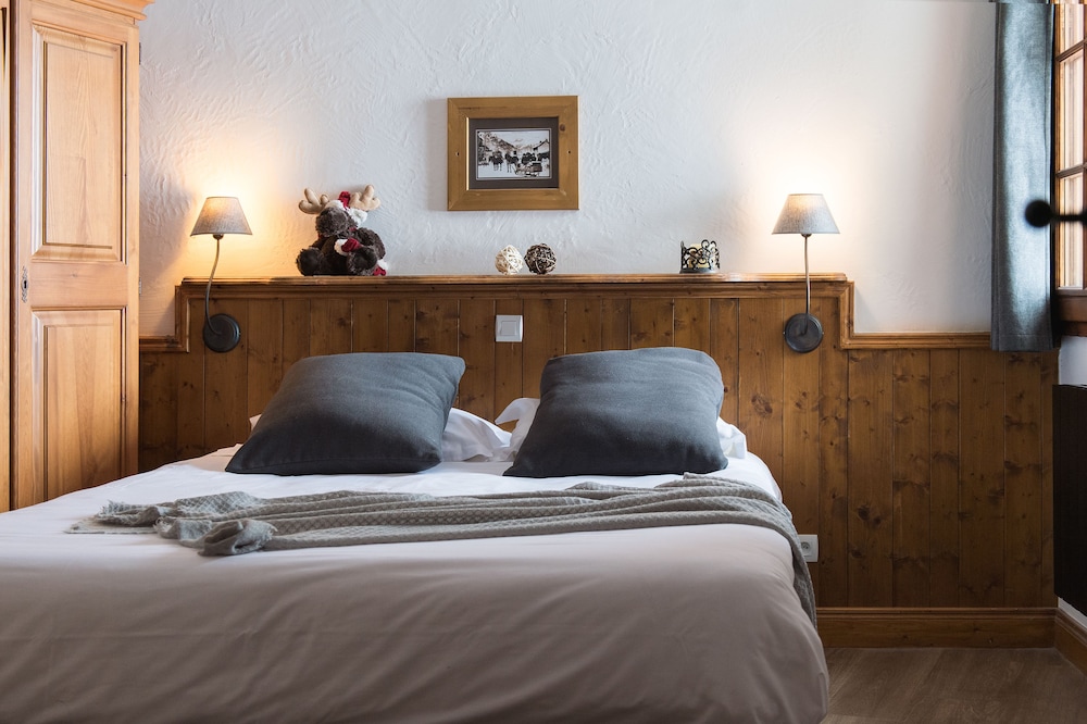 Authentic Apartment, 4 bedrooms photo 2