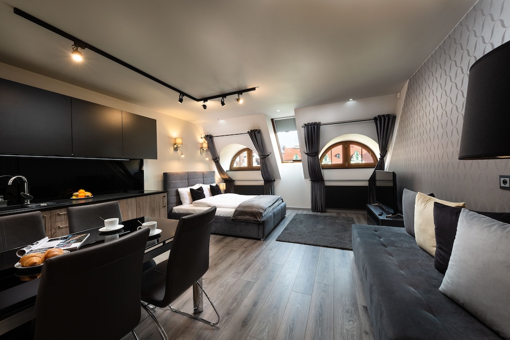 Premium Double Room, 1 Queen Bed, City View