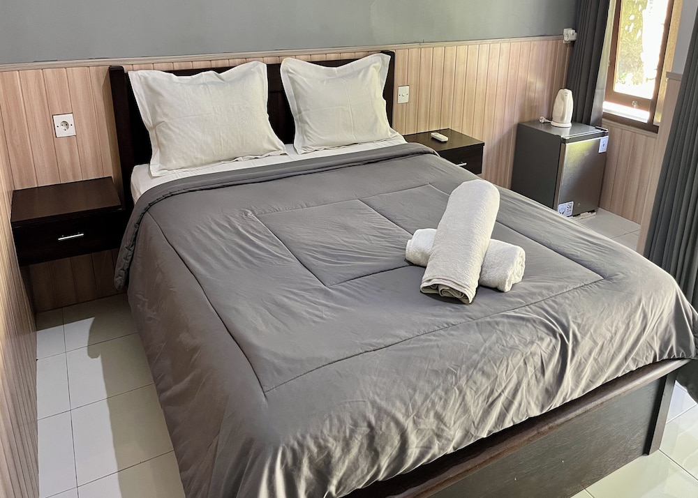 Standard Double Room, Garden View