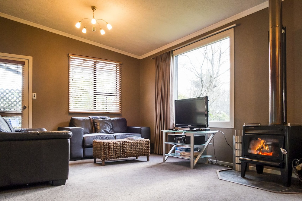 Standard Suite, 1 Bedroom, Non Smoking, Kitchen (The Cottage -self catered)