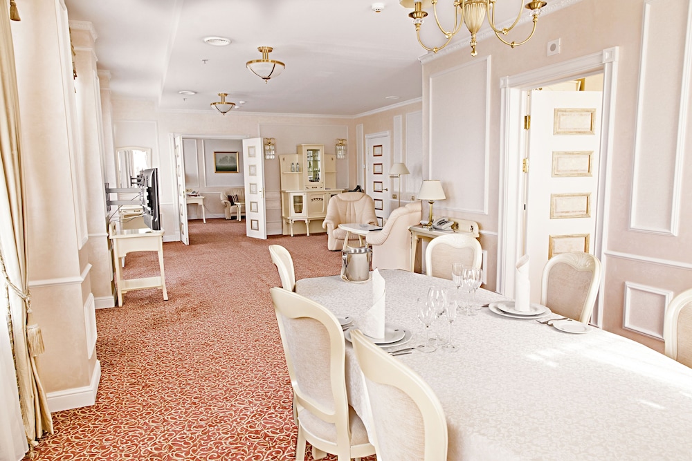 Presidential Suite