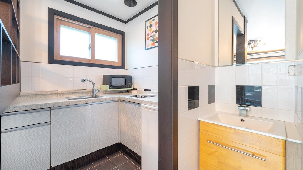 Basic Room, 1 Bedroom (Negeuro) photo 2