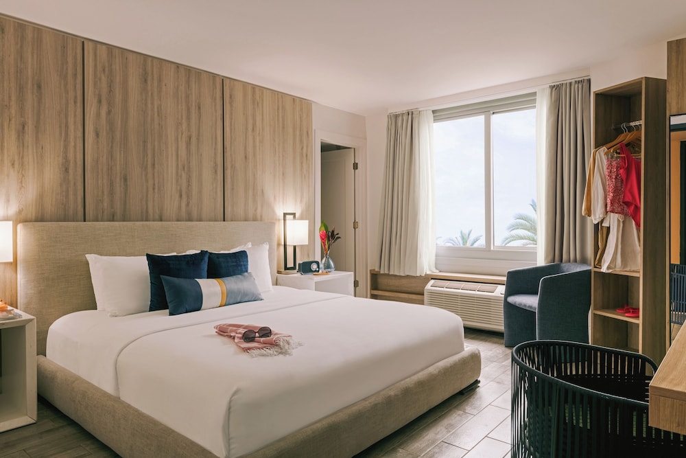 Superior Room, 1 King Bed - Photo 1
