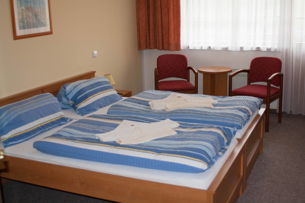 Standard Double Room Single Use photo 2