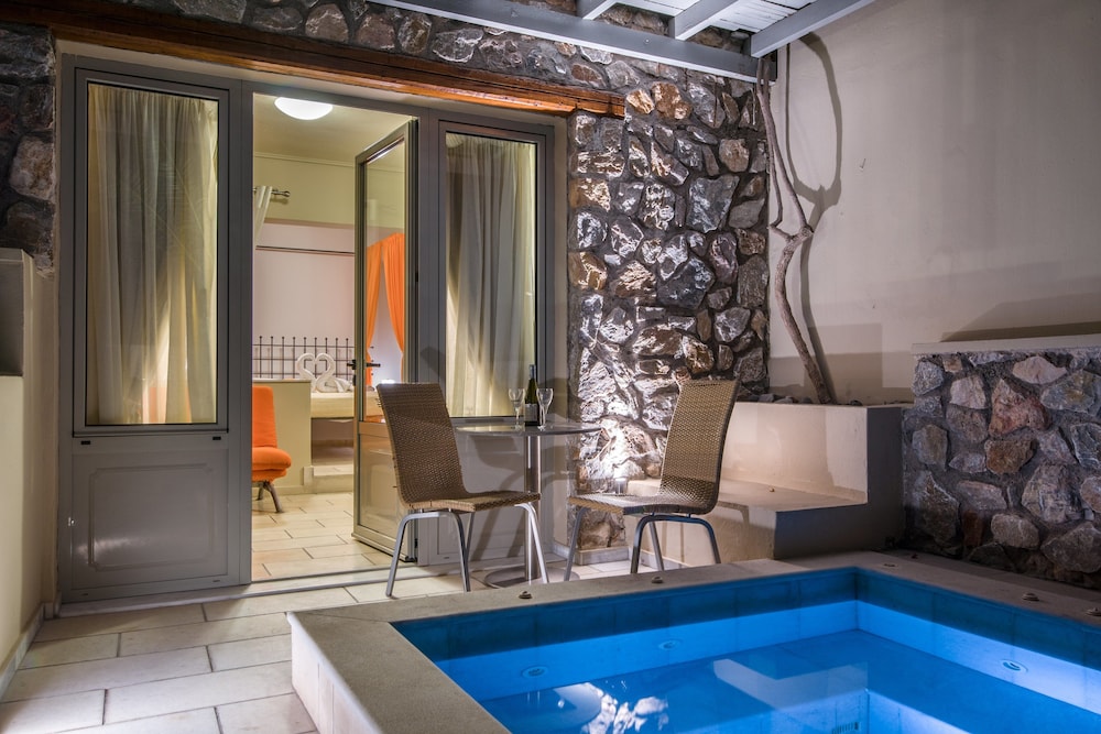 Junior Suite, Jetted Tub - Photo 16