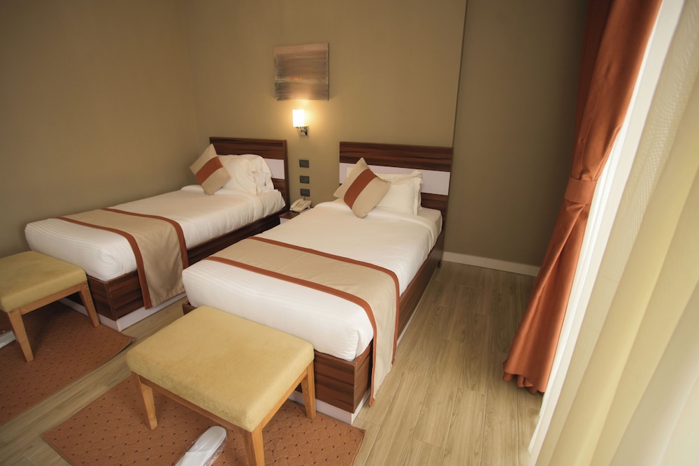 Standard Twin Room photo 3
