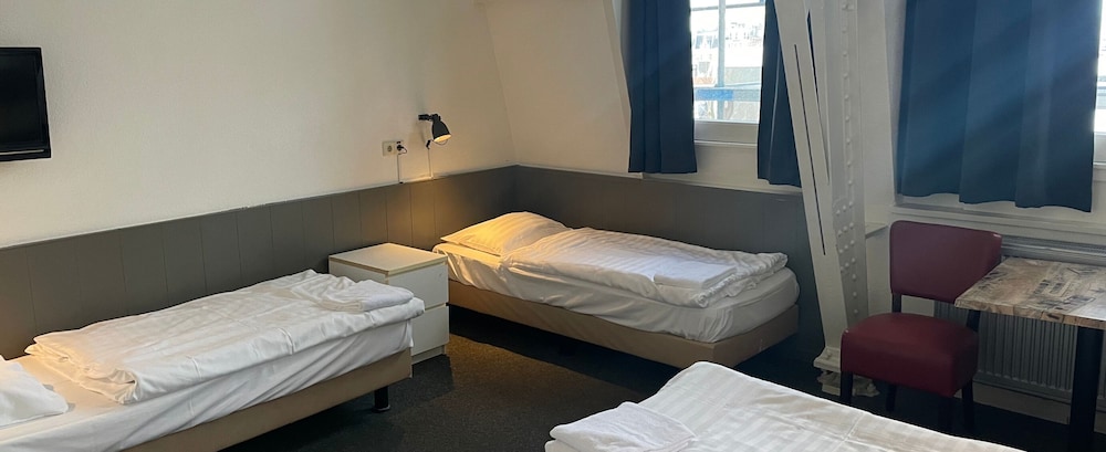 Classic Quadruple Room, Multiple Beds, Private Bathroom, City View
