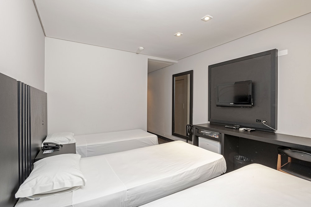 Deluxe Triple Room, 3 Twin Beds - Photo 4