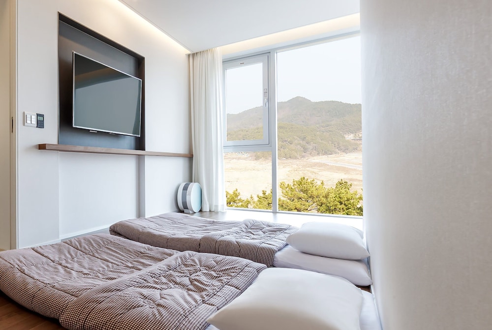 Cove Suite Korean
