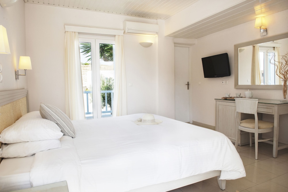 Standard Triple Room - Photo 1