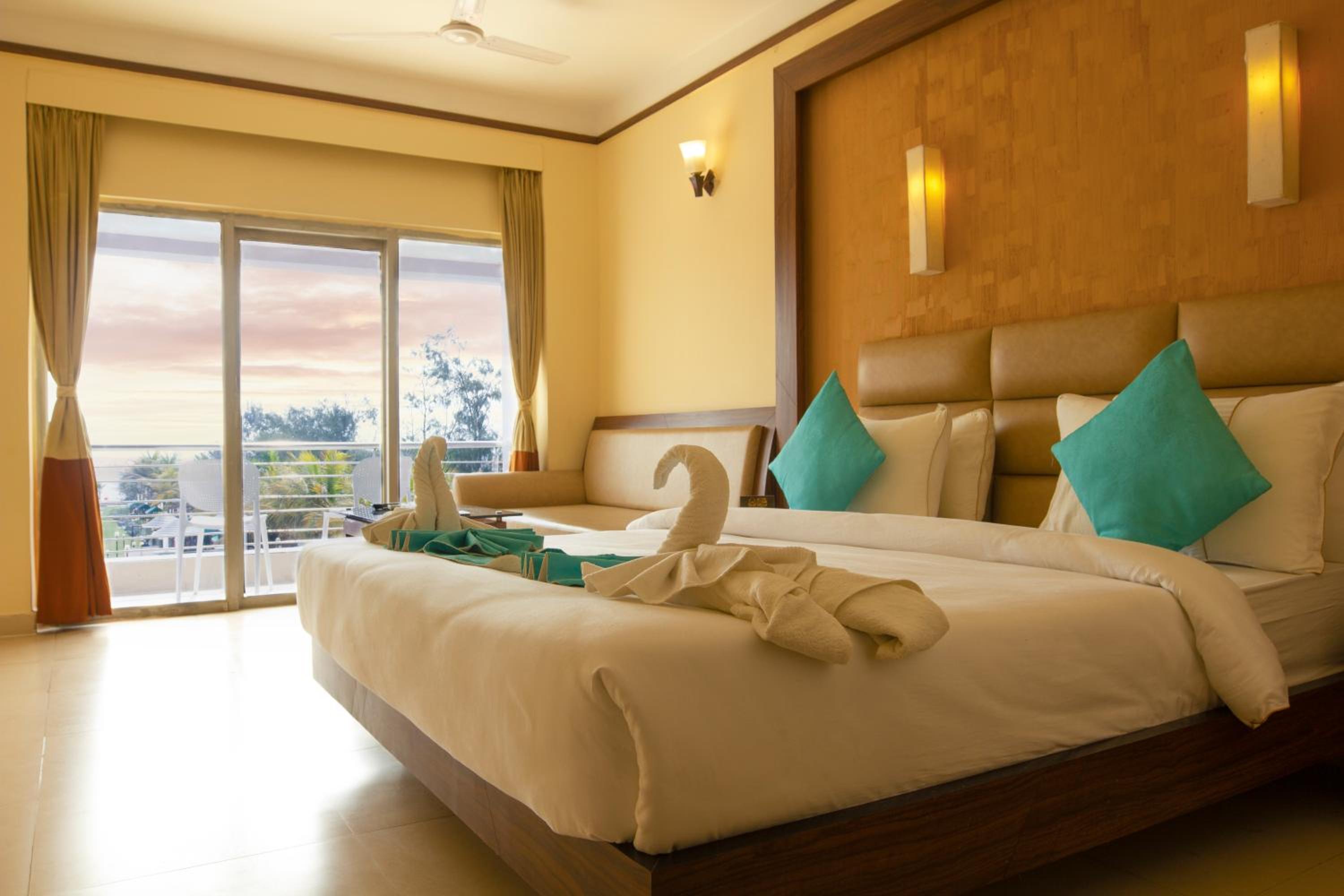 Premium Room with Pool View photo 2