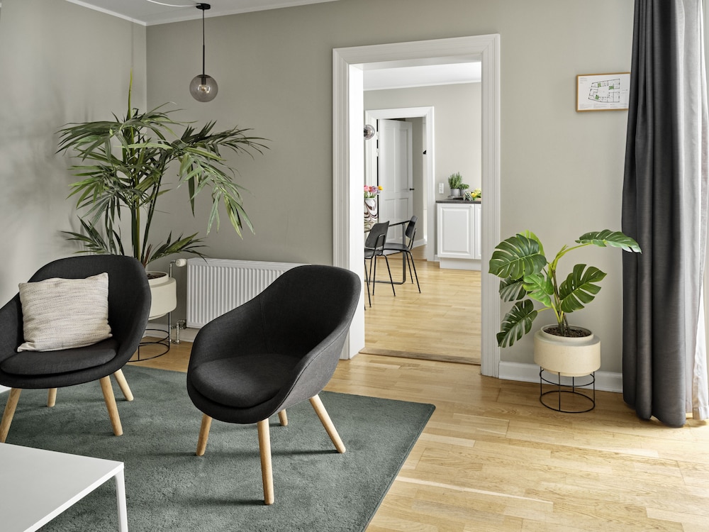Deluxe Apartment, 3 Bedrooms thumbnail 6