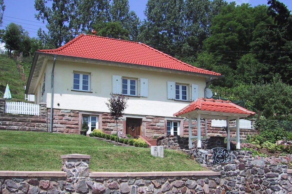 Classic House, 2 Bedrooms photo 2