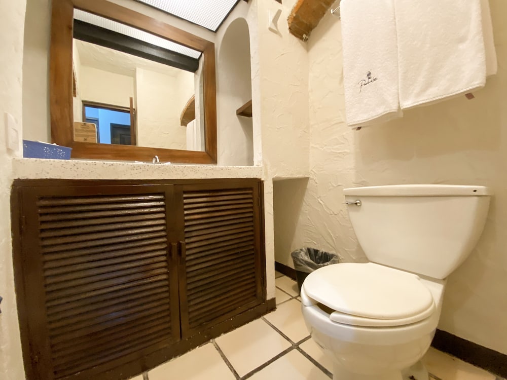 Standard Double Room - Photo 5