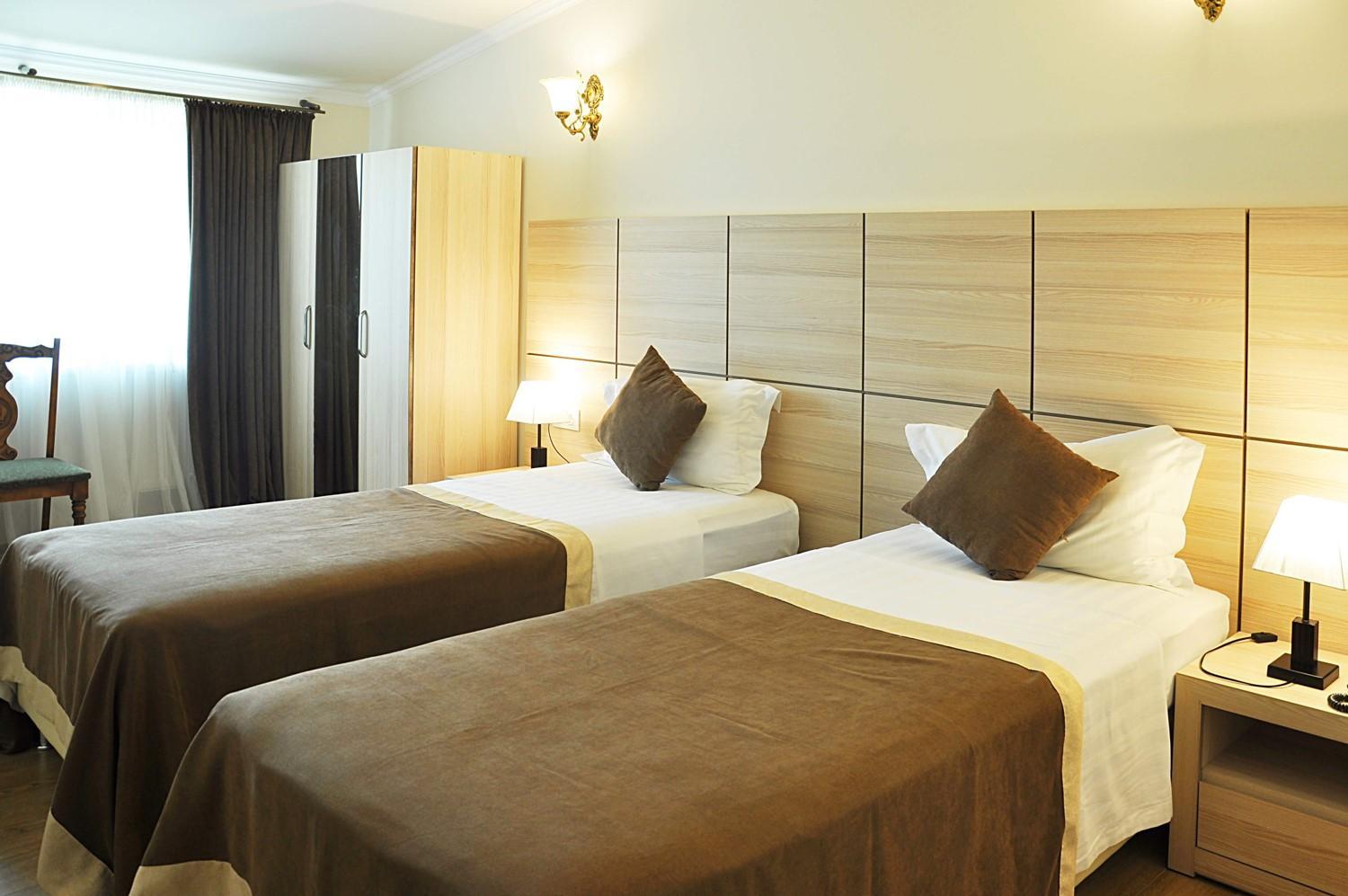 Large Double Or Twin Room photo 3