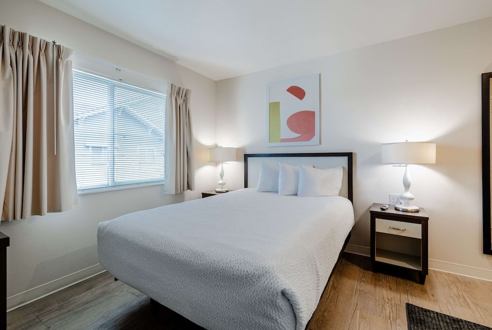 Suite, 3 Bedrooms photo 2