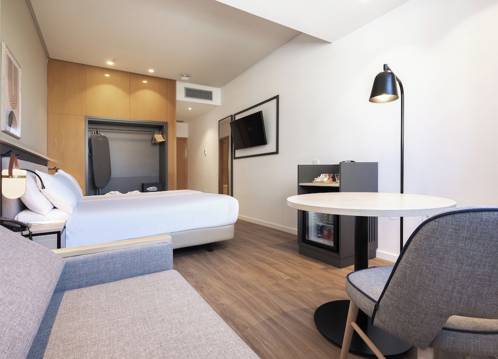 Standard Double Room - Photo 2