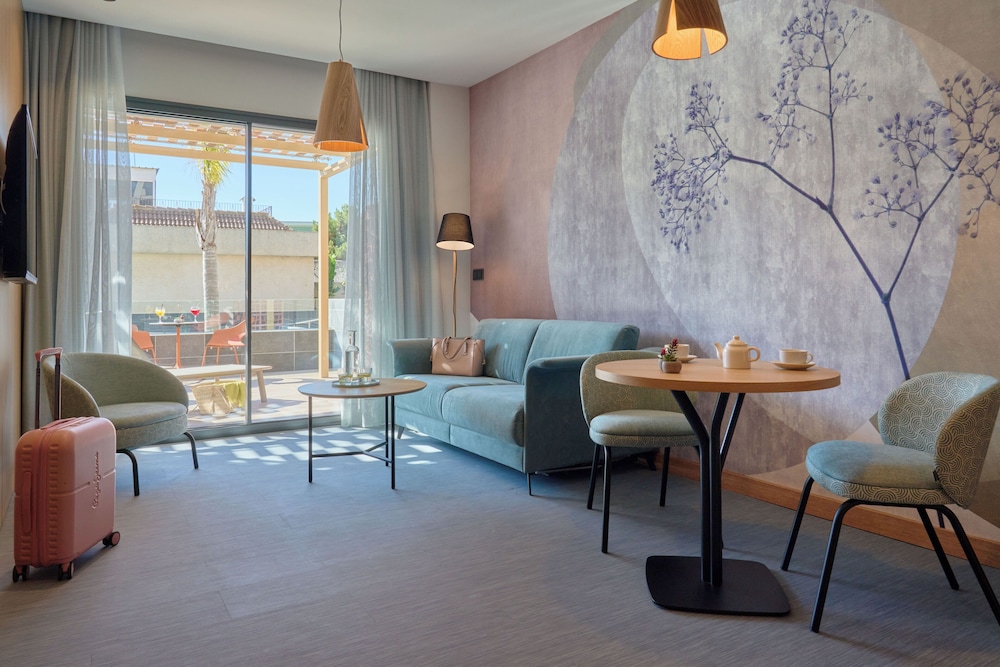 Junior Suite con Jacuzzi y Terraza con vista Piscina - Photo 17