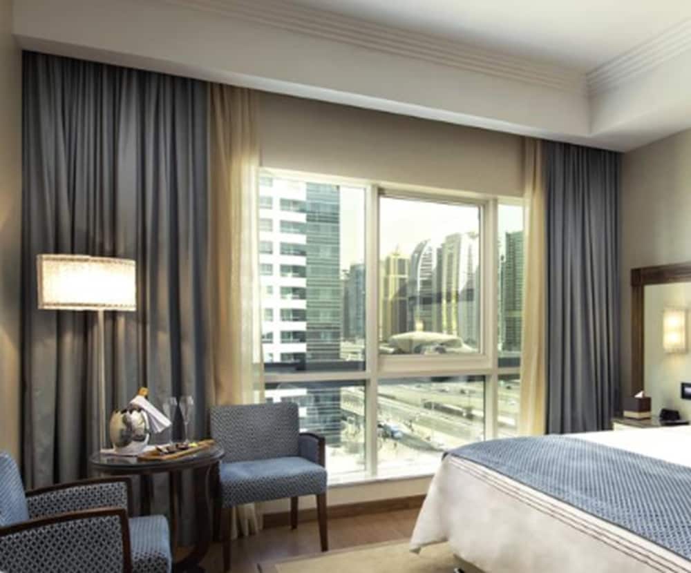 Deluxe Twin Room, 2 Twin Beds (Free Shuttle Bus to The Beach and Marina Mall) photo 3