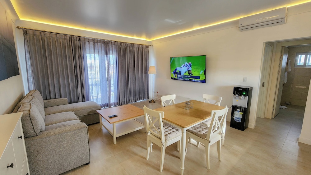 Deluxe Condo, 1 King Bed, Ocean View