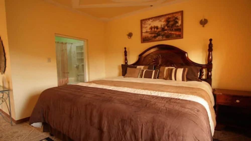 Standard Room, 1 Queen Bed