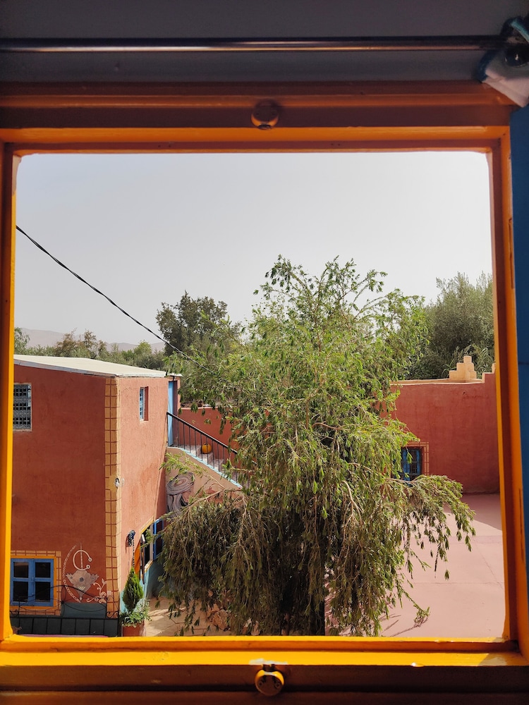 Panoramic Triple Room, Non Smoking, Mountain View photo 3
