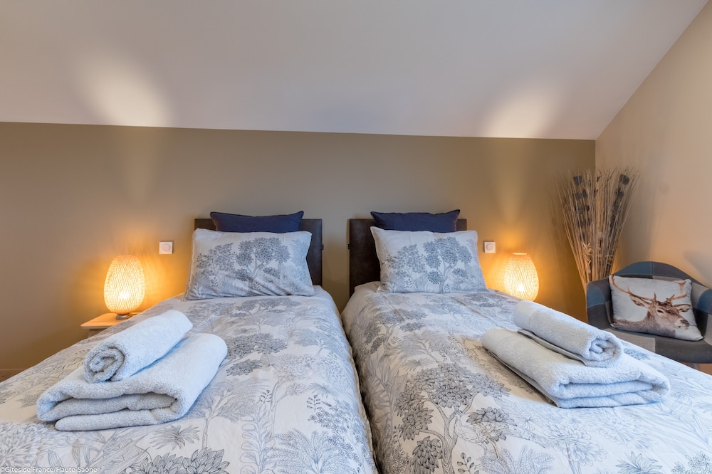Triple Room, Private Bathroom (Chambre Rambouillet)