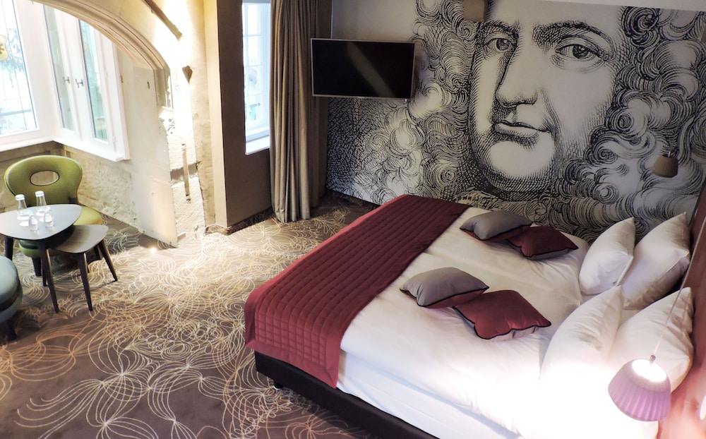 Suite photo 1