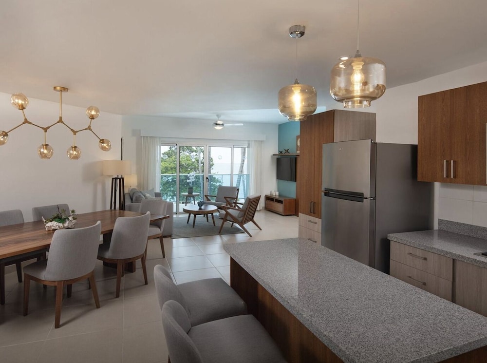 Luxury Suite photo 2