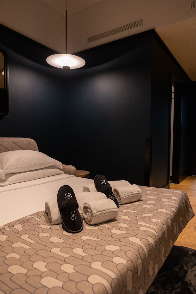 Triple Suite - Photo 4