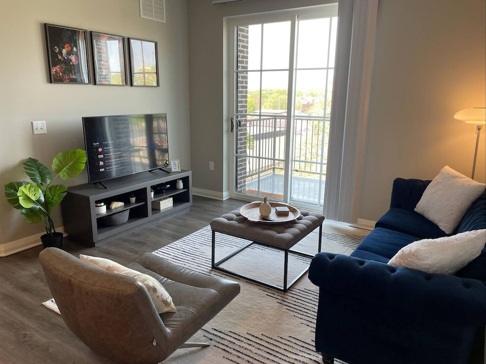 Skyline View 2BR w Balcony Free Parking W D, Billede 33