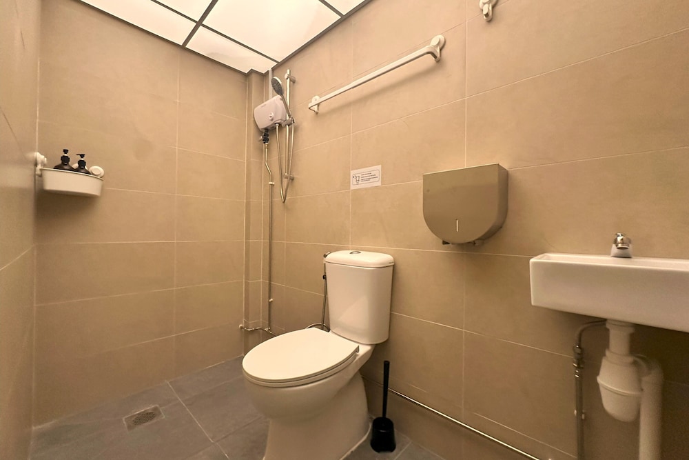 Signature Double Room, 1 Queen Bed photo 2