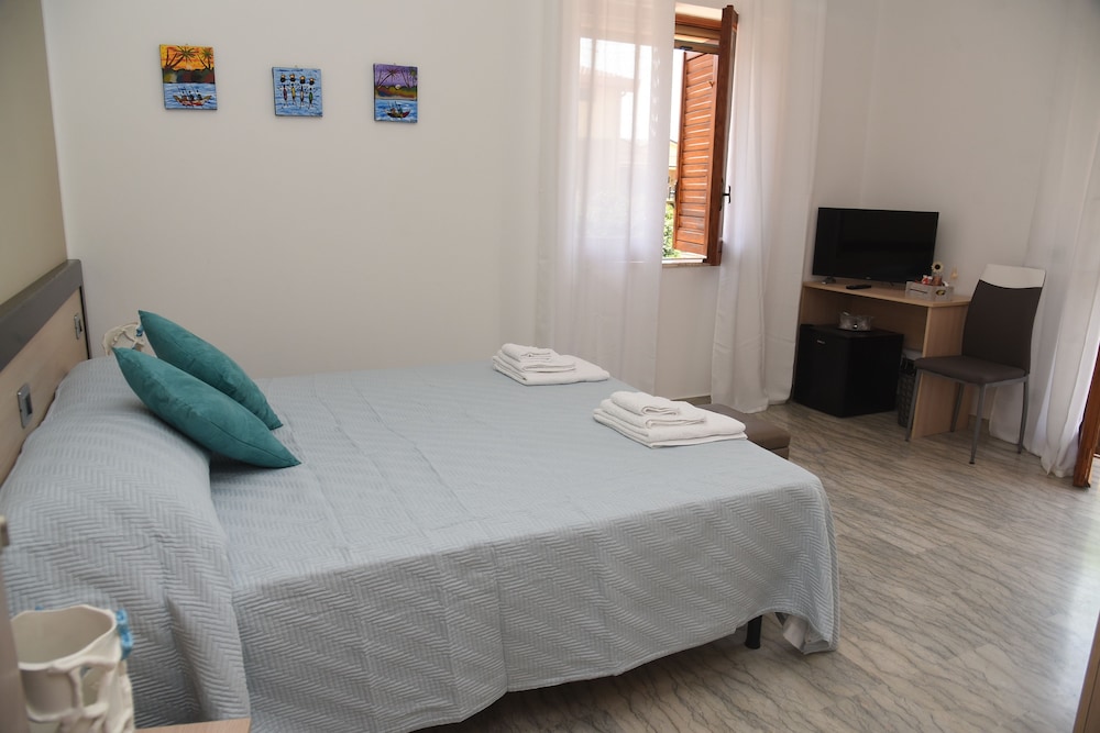 Deluxe Double Room, Garden View photo 2