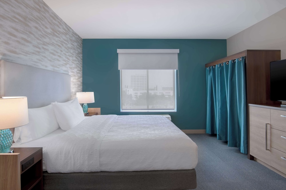 Suite, 1 Bedroom - Photo 2