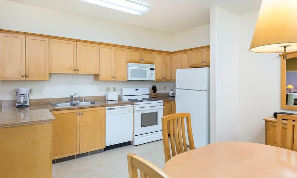 Standard Condo, 1 Bedroom, Non Smoking, Kitchen photo 3