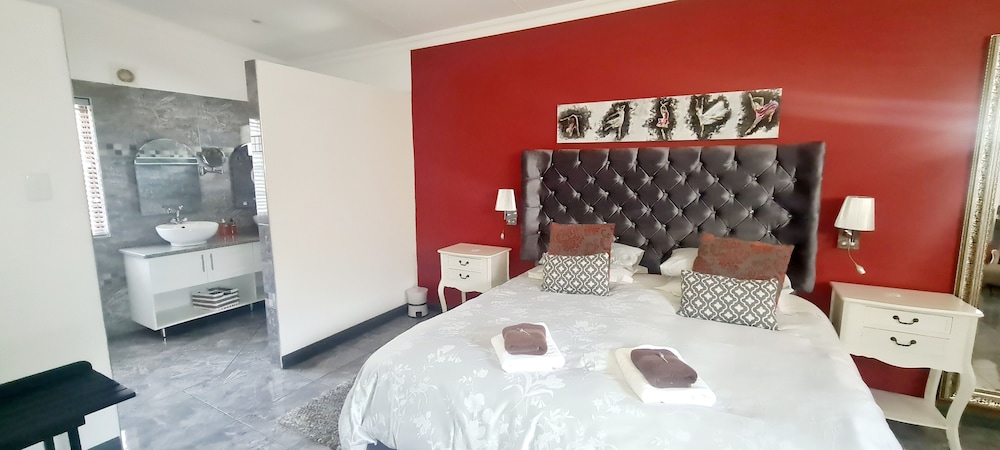 Honeymoon Apartment photo 1