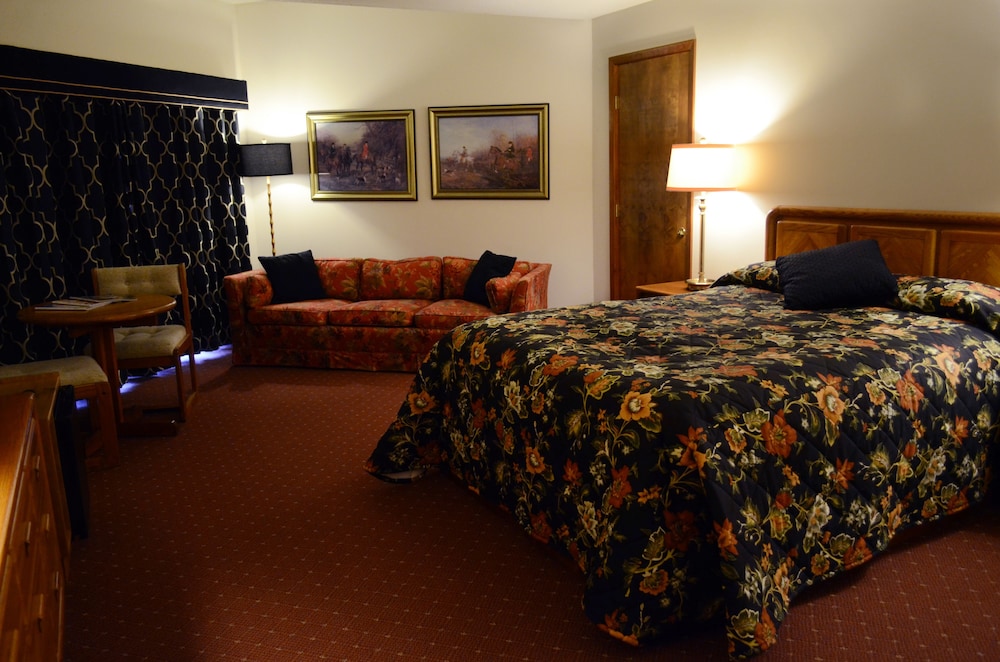 Deluxe Room, 1 Queen Bed - Ski Passes available at property
