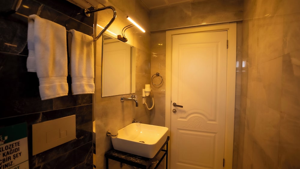 Standard Double Room, City View photo 3