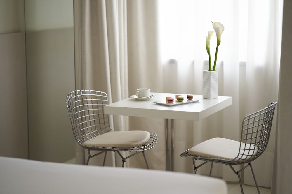 Deluxe Room - Photo 2