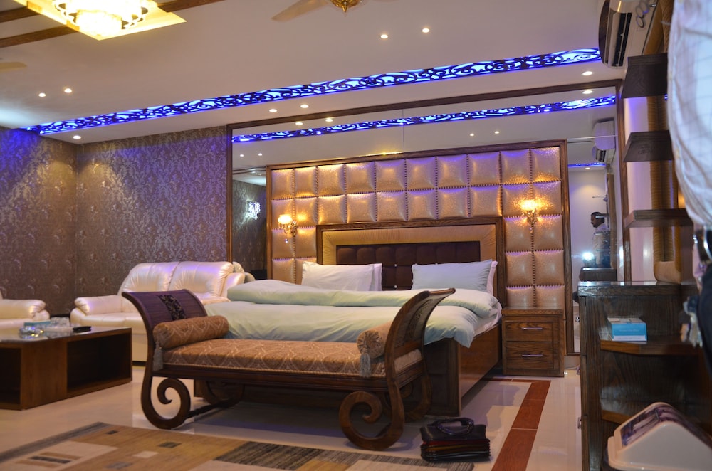 Royal Room