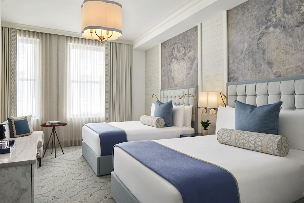 Grand Room, 2 Queen Beds photo 2