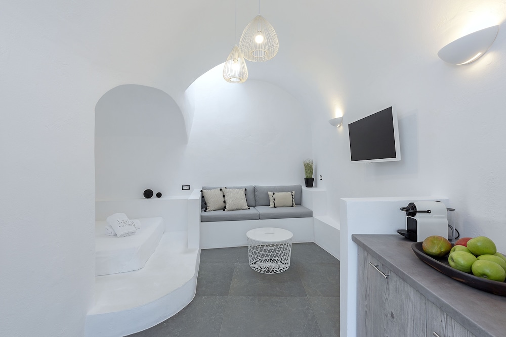 Deluxe Studio Suite