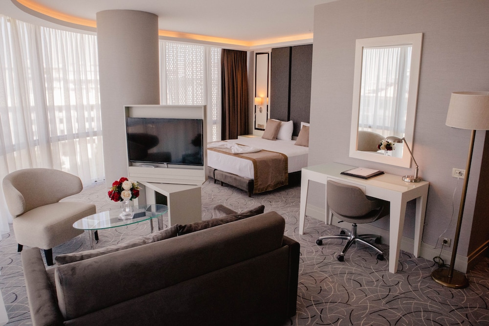 Deluxe Double Room - Photo 1