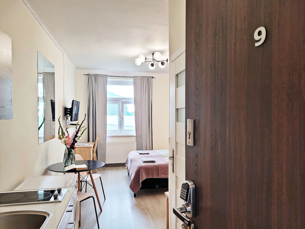 Standard Studio Suite, 1 Double Bed, City View