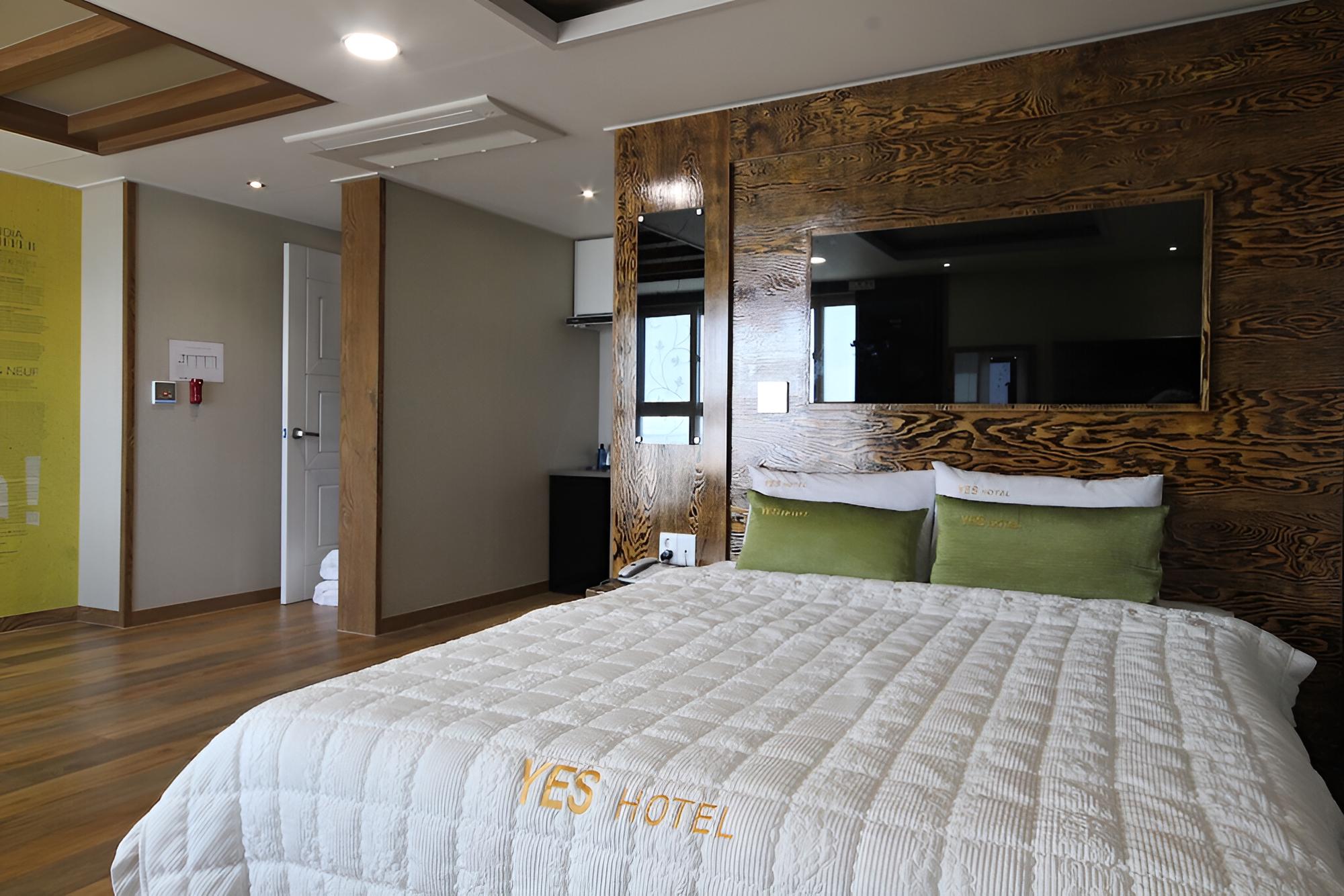 Room (Special Room) - Photo 12