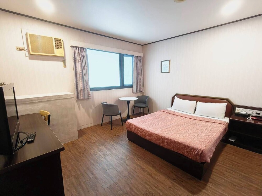 Economy Double Room photo 1