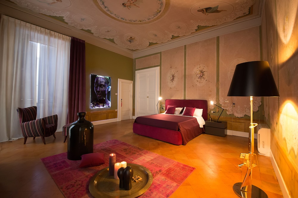 Exclusive Suite, 1 King Bed, Non Smoking, City View (Cannavina) photo 1