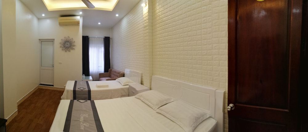 Standard Triple Room, 2 Bedrooms, Non Smoking photo 2