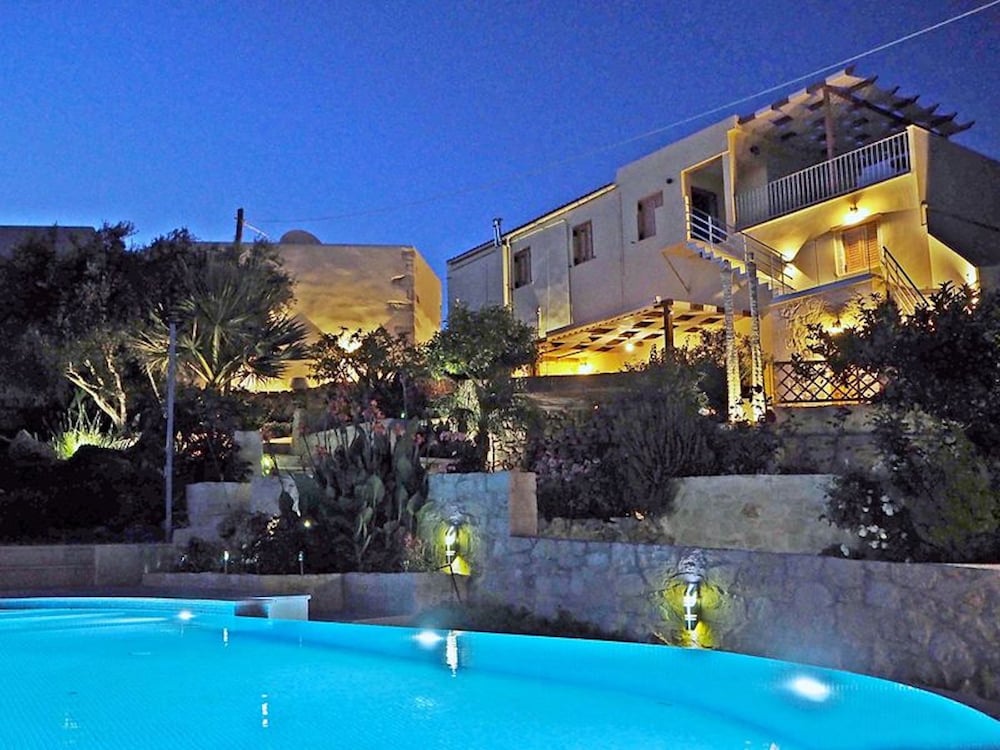 Apartment, 2 Bedrooms, Smoking, Balcony